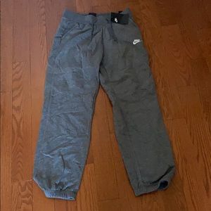 gray nike sweatpants